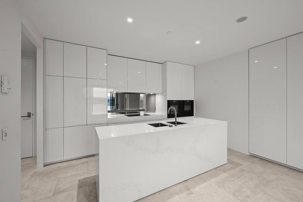 1401/2 The Lanes Boulevard, MERMAID WATERS, QLD 4218