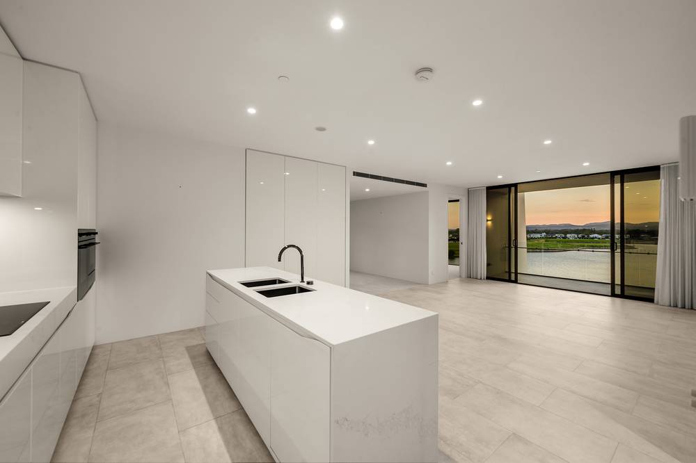 1401/2 The Lanes Boulevard, MERMAID WATERS, QLD 4218
