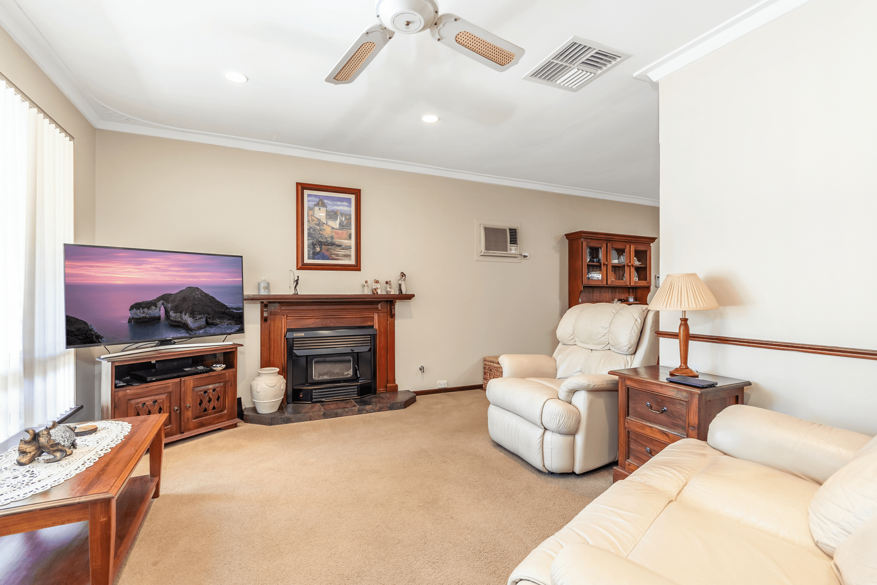 25 Downing Crescent, Wanneroo, WA 6065