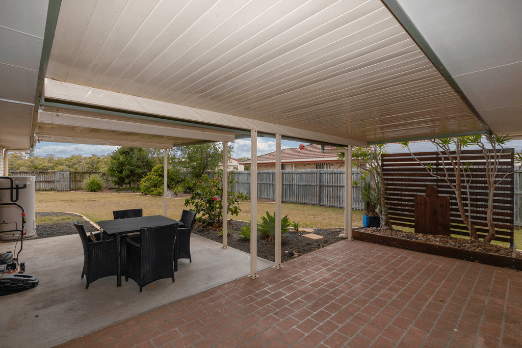 9 Kestrel Court, ELI WATERS, QLD 4655