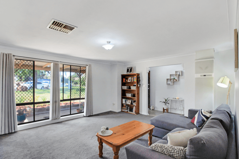 44 Mallory Street, Ashmont, NSW 2650