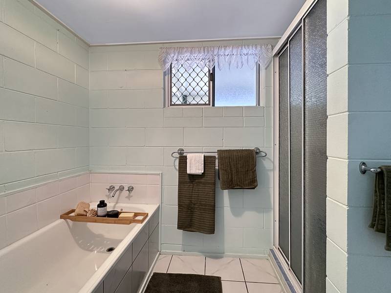 124 Horseshoe Bay Rd, Horseshoe Bay, QLD 4819