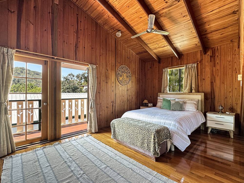 124 Horseshoe Bay Rd, Horseshoe Bay, QLD 4819