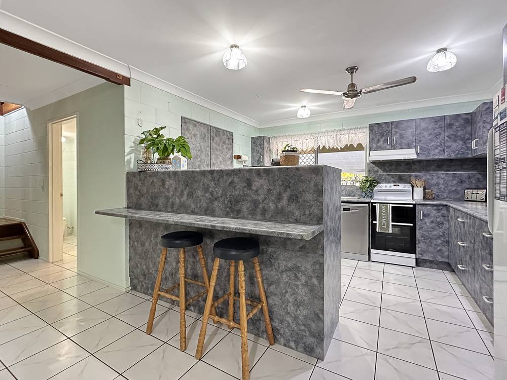 124 Horseshoe Bay Rd, Horseshoe Bay, QLD 4819