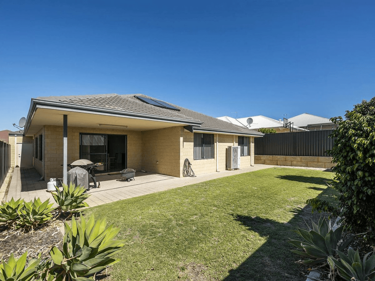 5 Hestercombe Way, LANDSDALE, WA 6065