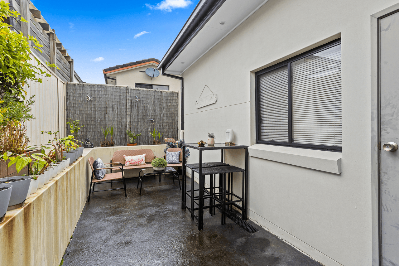 2/3 Jindabyne Road, FLINDERS, NSW 2529