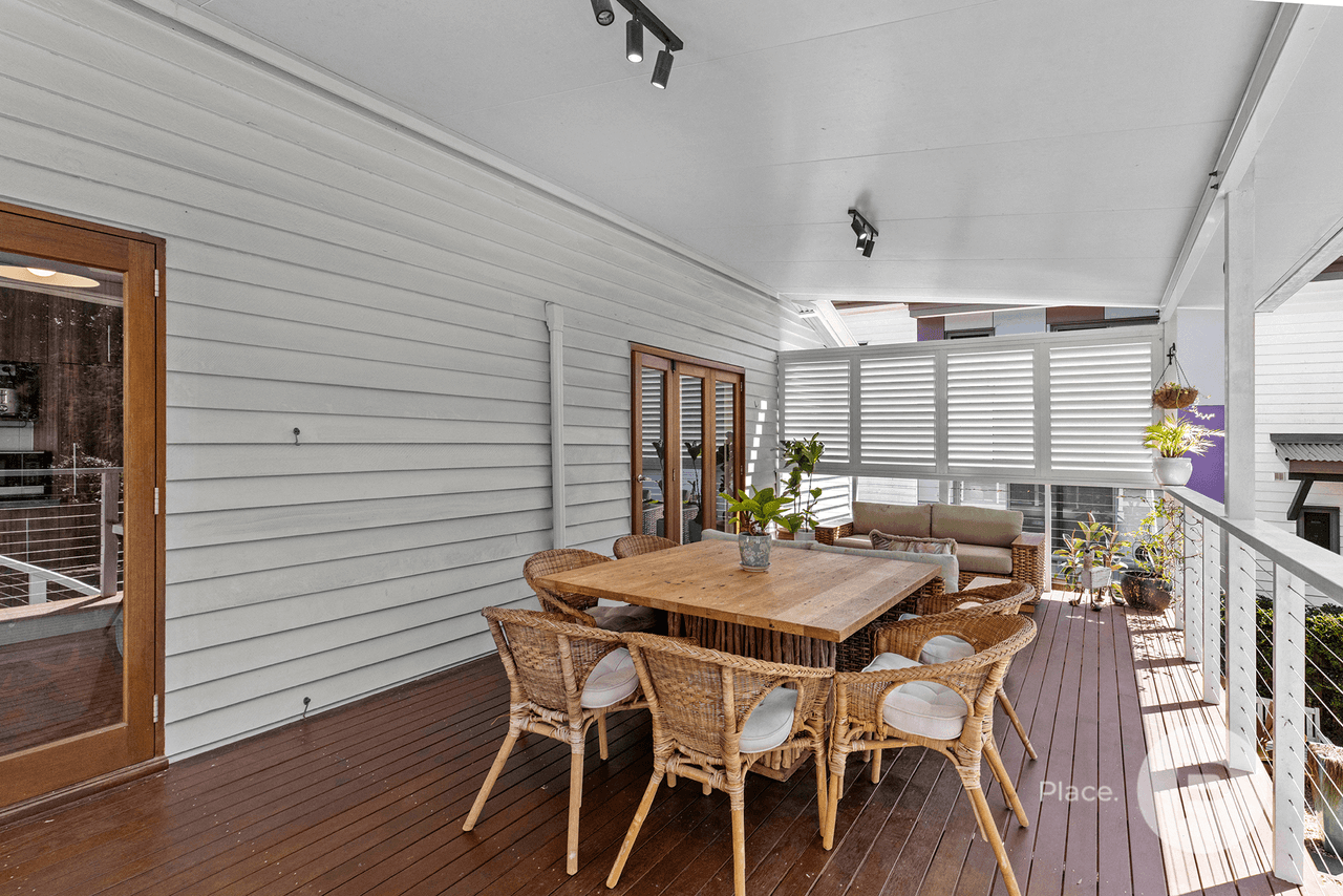 8 Ashton Street, Camp Hill, QLD 4152