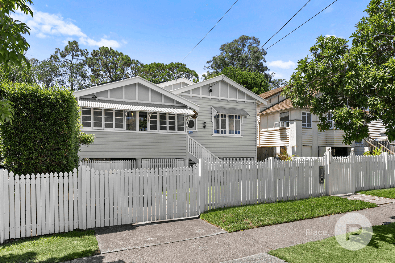 8 Ashton Street, Camp Hill, QLD 4152