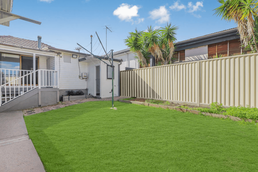 74 Hilltop Road, MERRYLANDS, NSW 2160