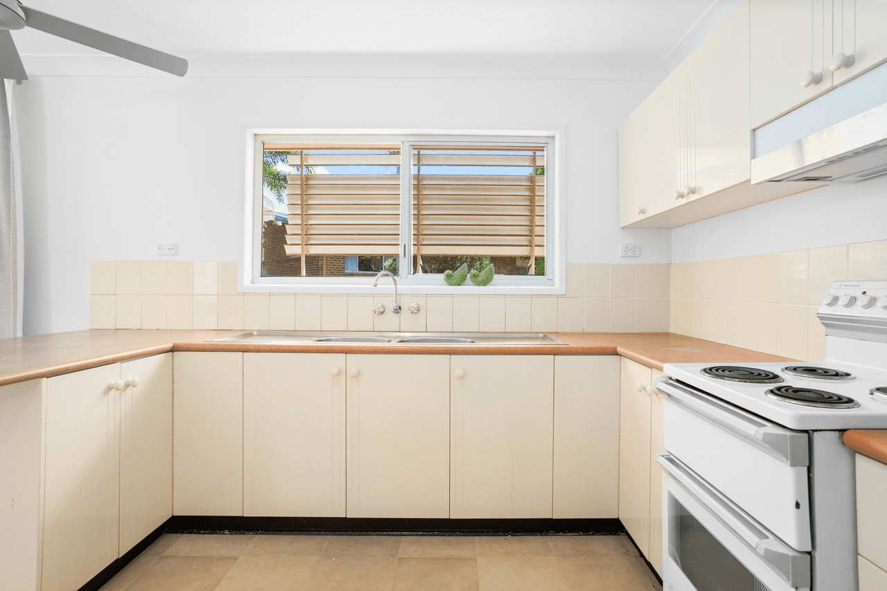 1 Gemson Crescent, Moffat Beach, QLD 4551