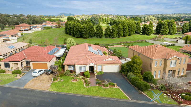 12 St Andrews Close, Hidden Valley, VIC 3756