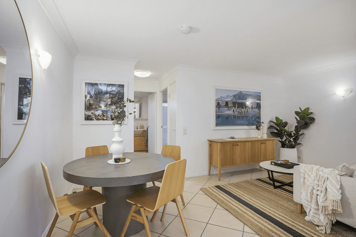 3/5 Fourth Avenue, Burleigh Heads, QLD 4220