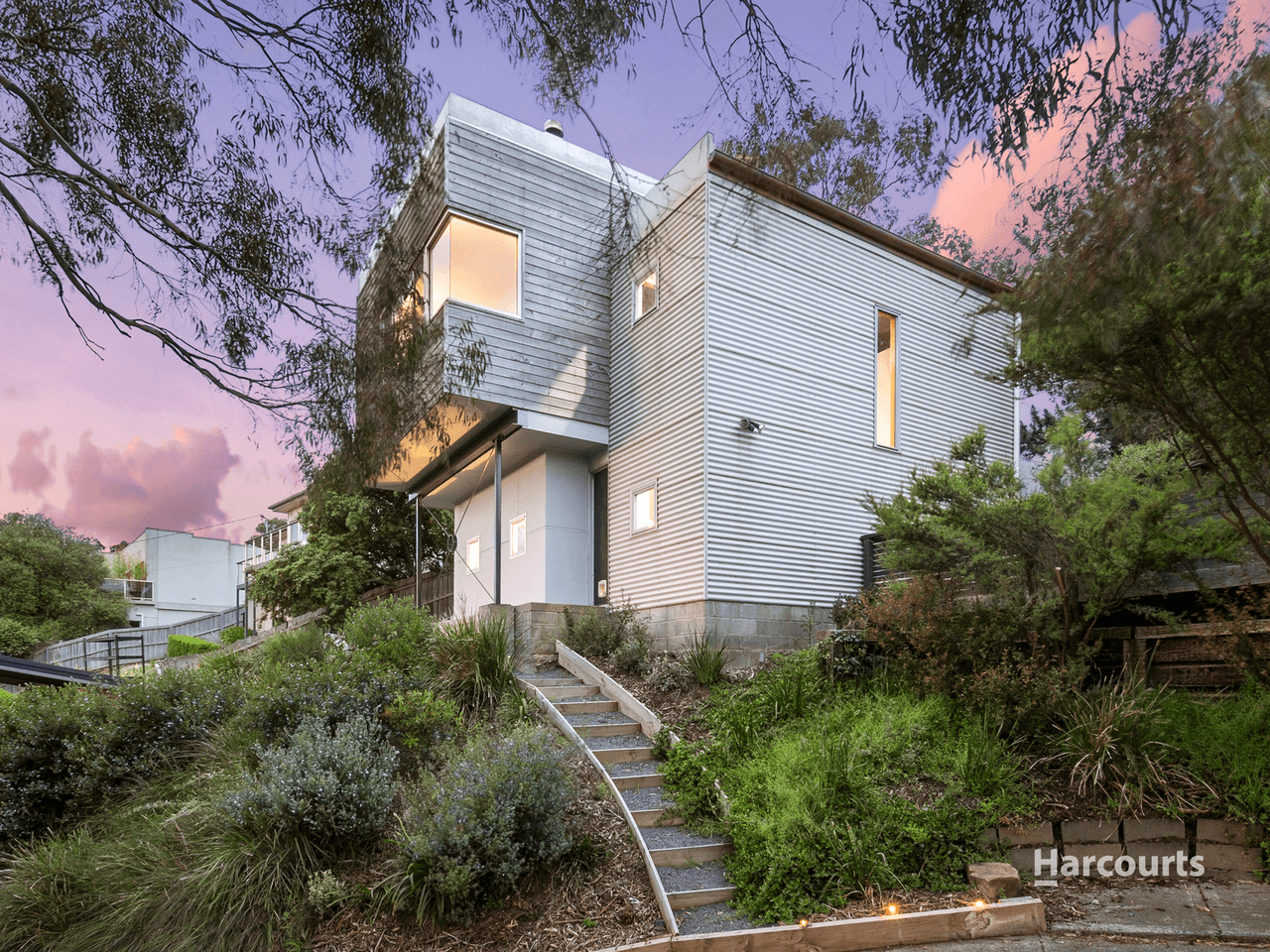 60 Karoola Road, LINDISFARNE, TAS 7015