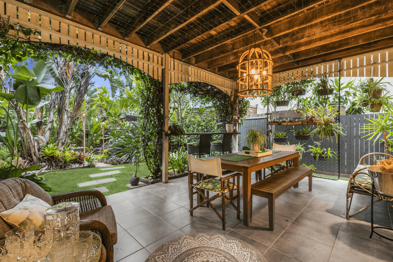 15 Kenilworth Street, SHERWOOD, QLD 4075
