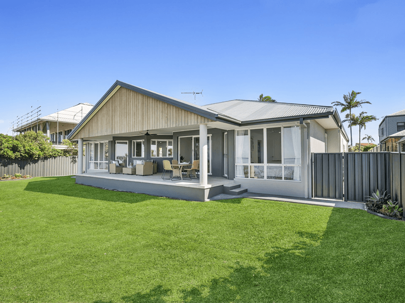 99 Bestmann Road East, SANDSTONE POINT, QLD 4511