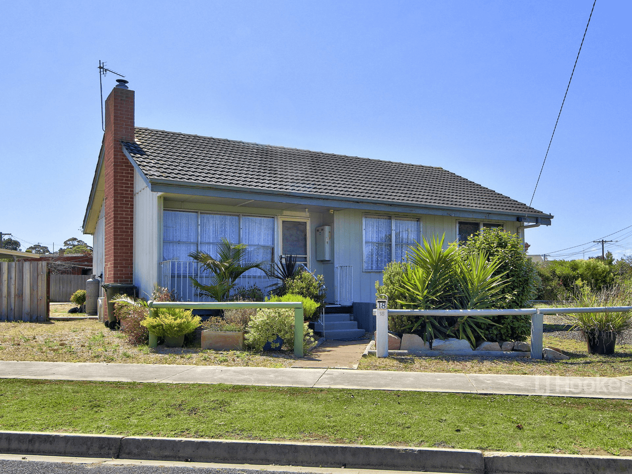 18 Davies Street, BAIRNSDALE, VIC 3875