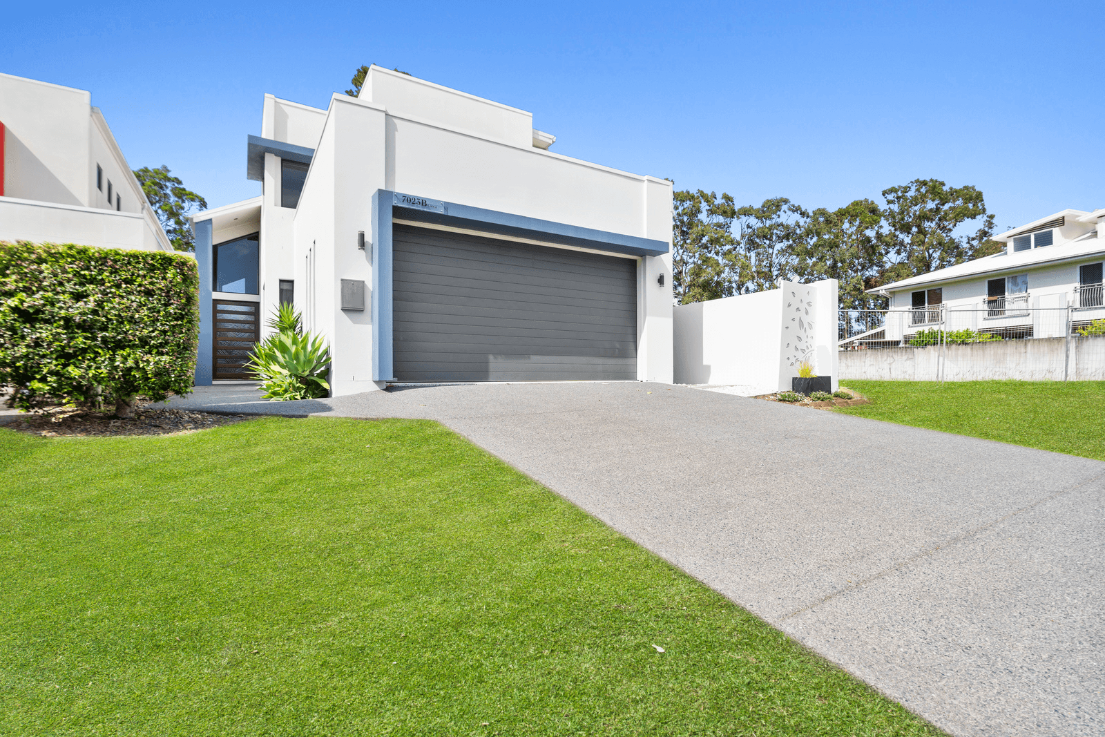 7023 Vista Drive, BENOWA, QLD 4217