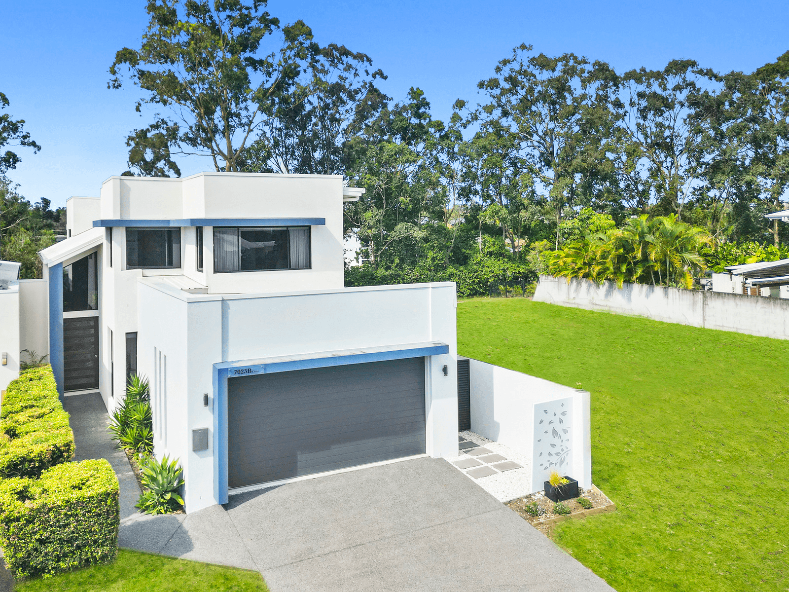 7023 Vista Drive, BENOWA, QLD 4217