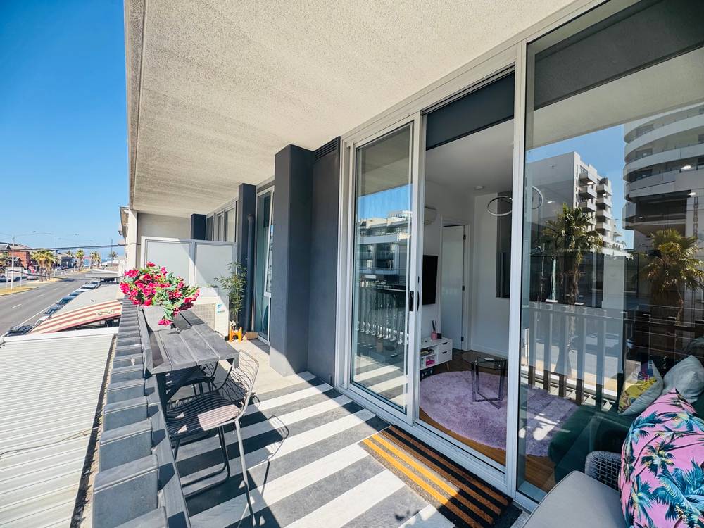 212/101 Bay Street, PORT MELBOURNE, VIC 3207