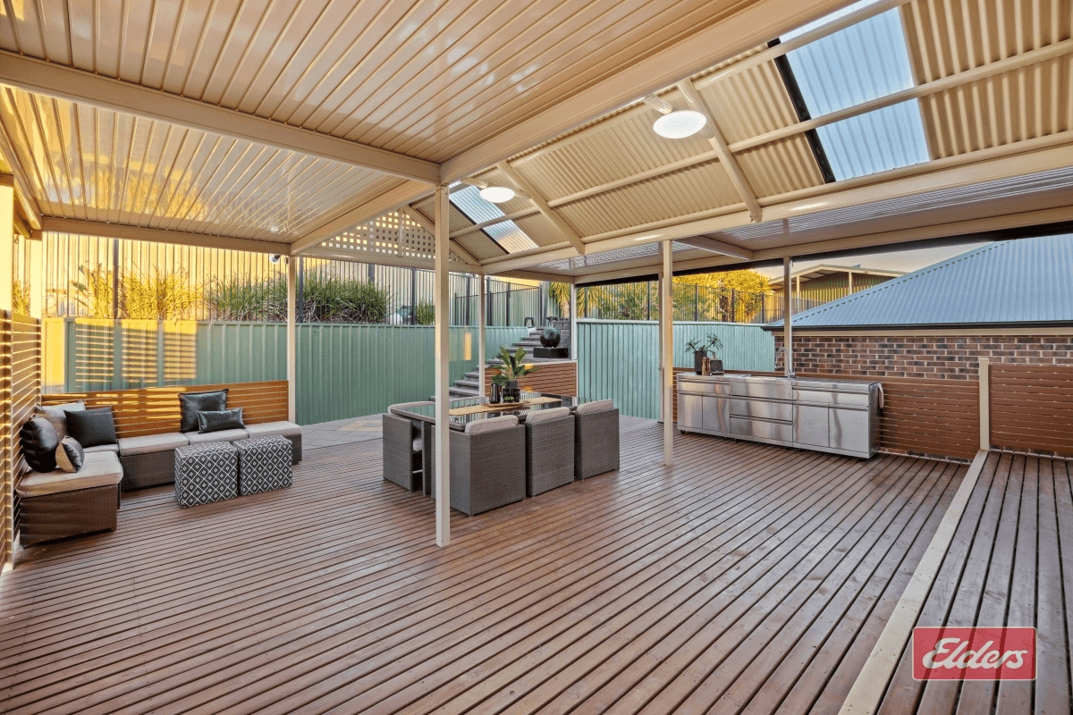 6 Greaves Court, Evanston Park, SA 5116