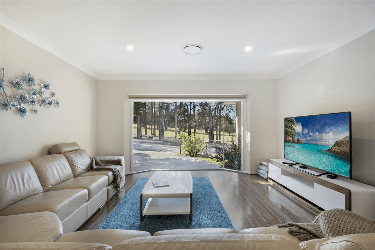 47 Golf Avenue, Mollymook, NSW 2539