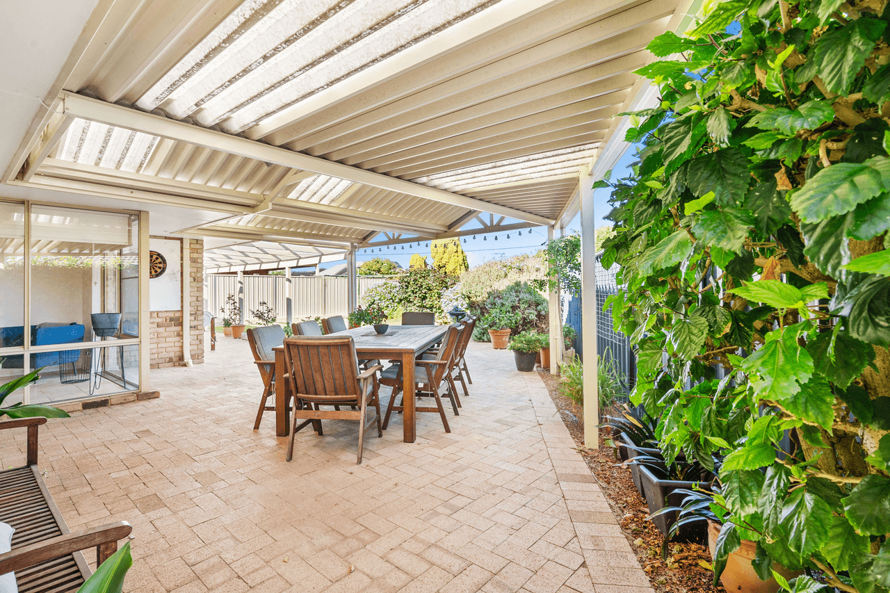 4 Whiting Court, SORRENTO, WA 6020