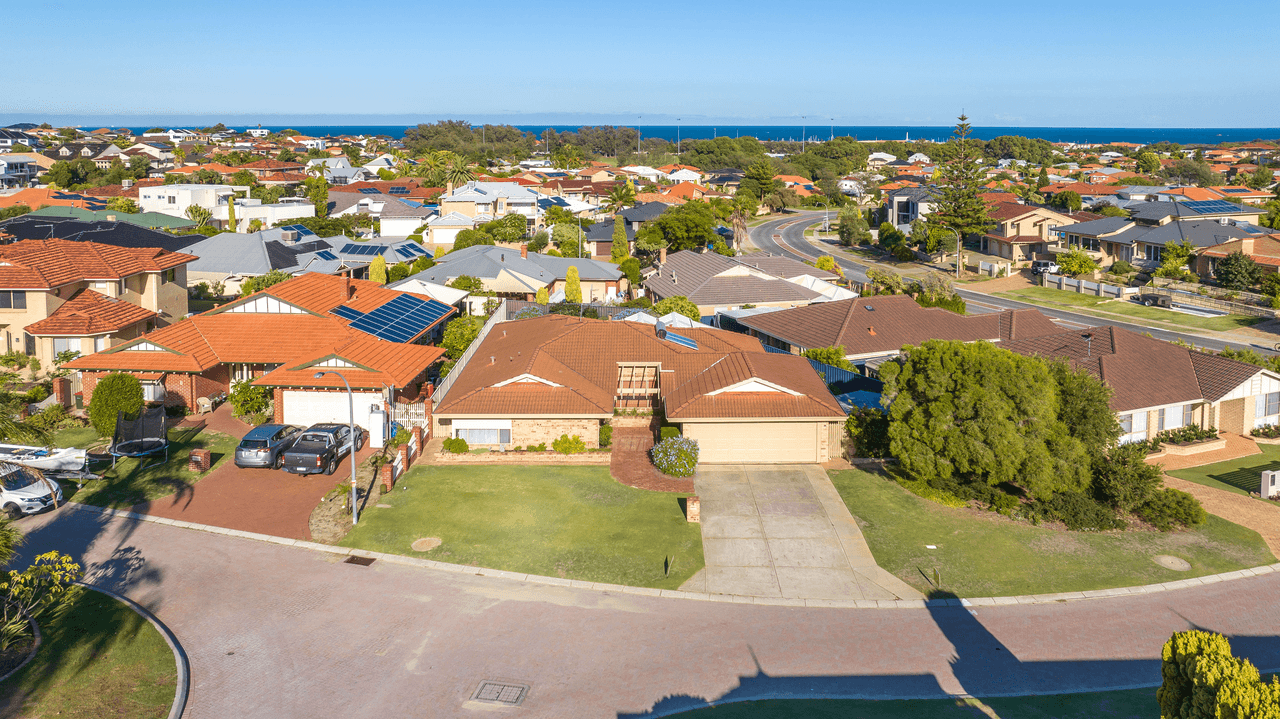 4 Whiting Court, SORRENTO, WA 6020