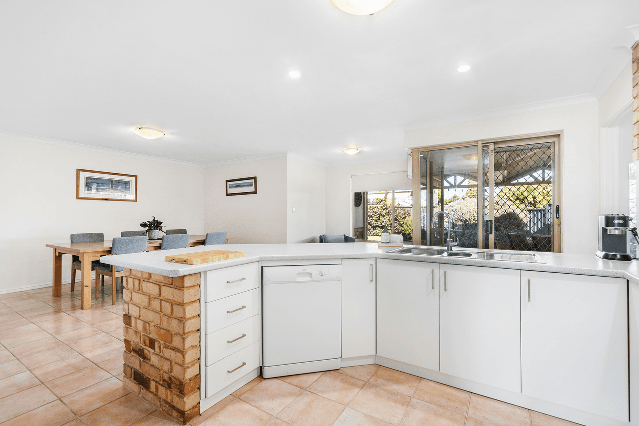 4 Whiting Court, SORRENTO, WA 6020