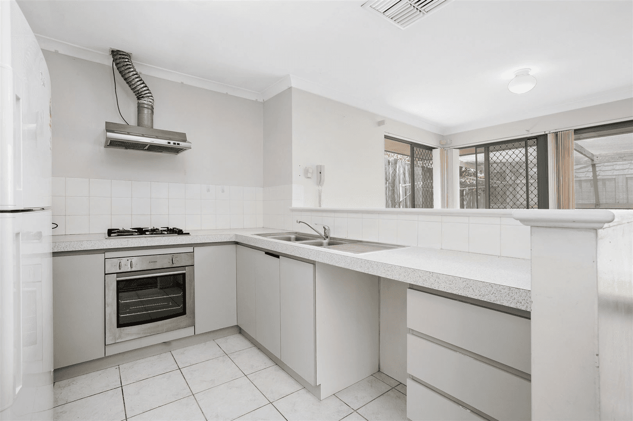 4/4 Wyong Road, BENTLEY, WA 6102