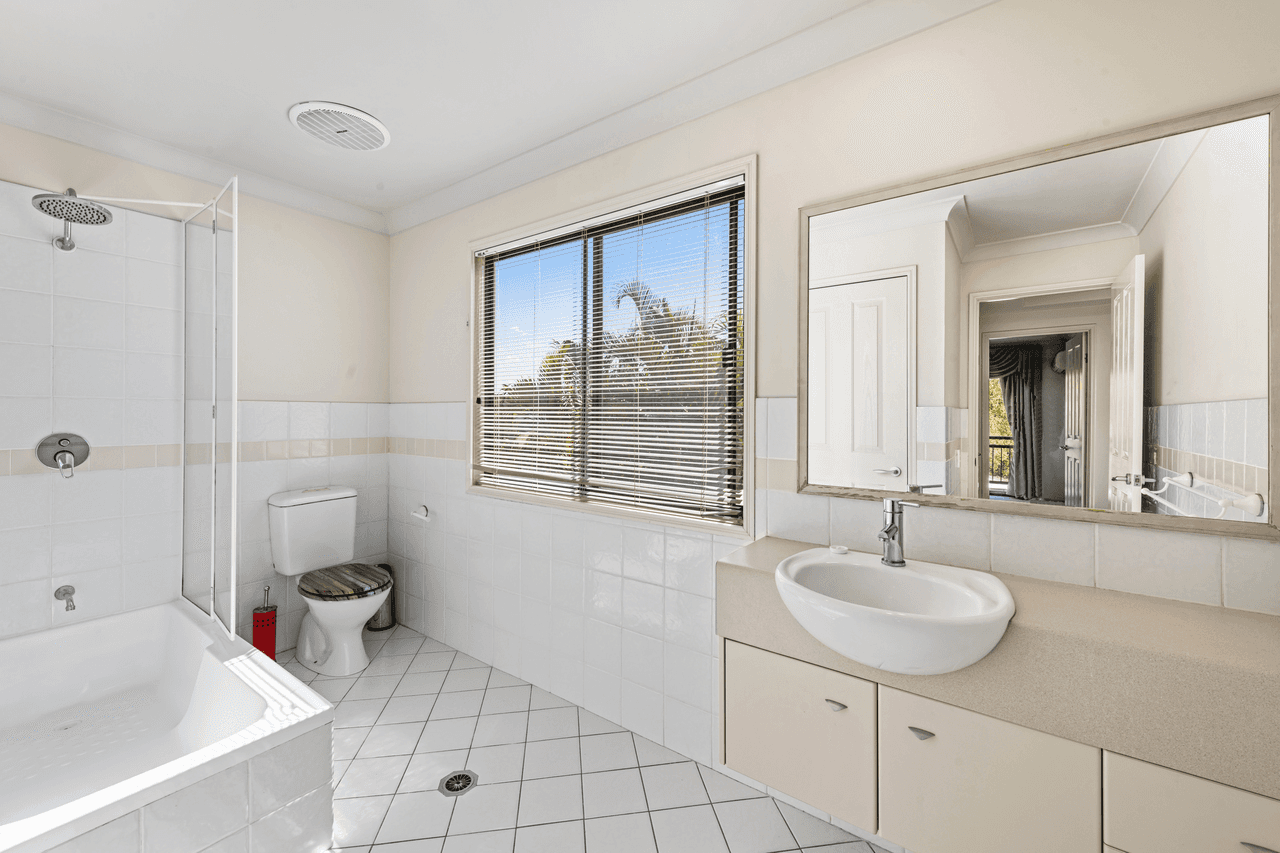 64 Woody Views Way, ROBINA, QLD 4226