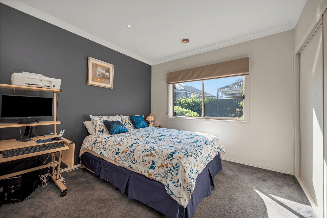 22 Joseph Banks Drive, PAKENHAM, VIC 3810