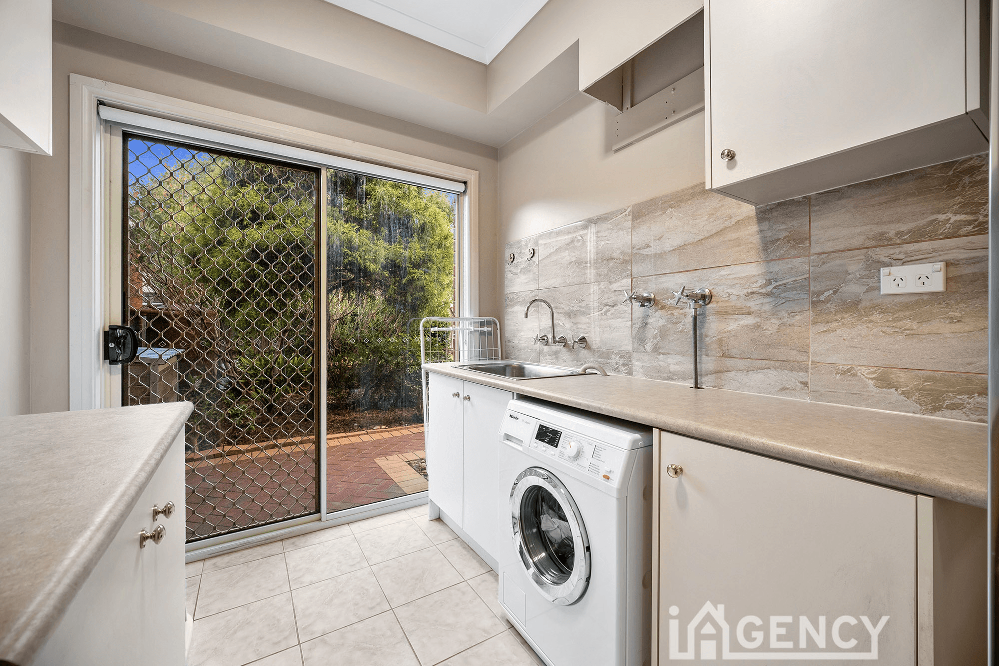 89 Crawley Road, NARRE WARREN NORTH, VIC 3804