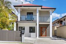 22 Sparkes St, CHERMSIDE, QLD 4032