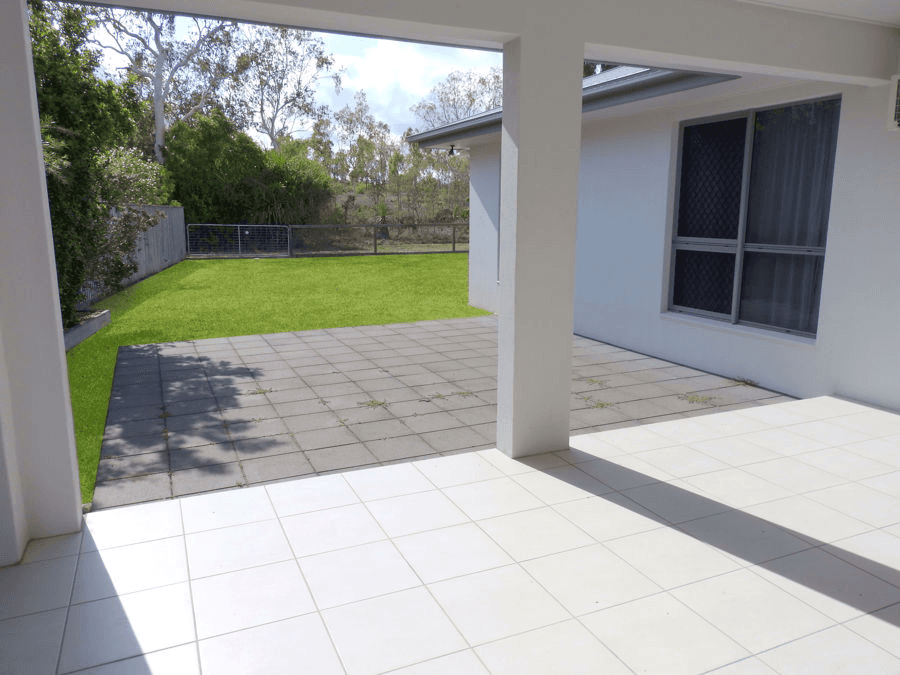 4 Nina Pocket, BUSHLAND BEACH, QLD 4818