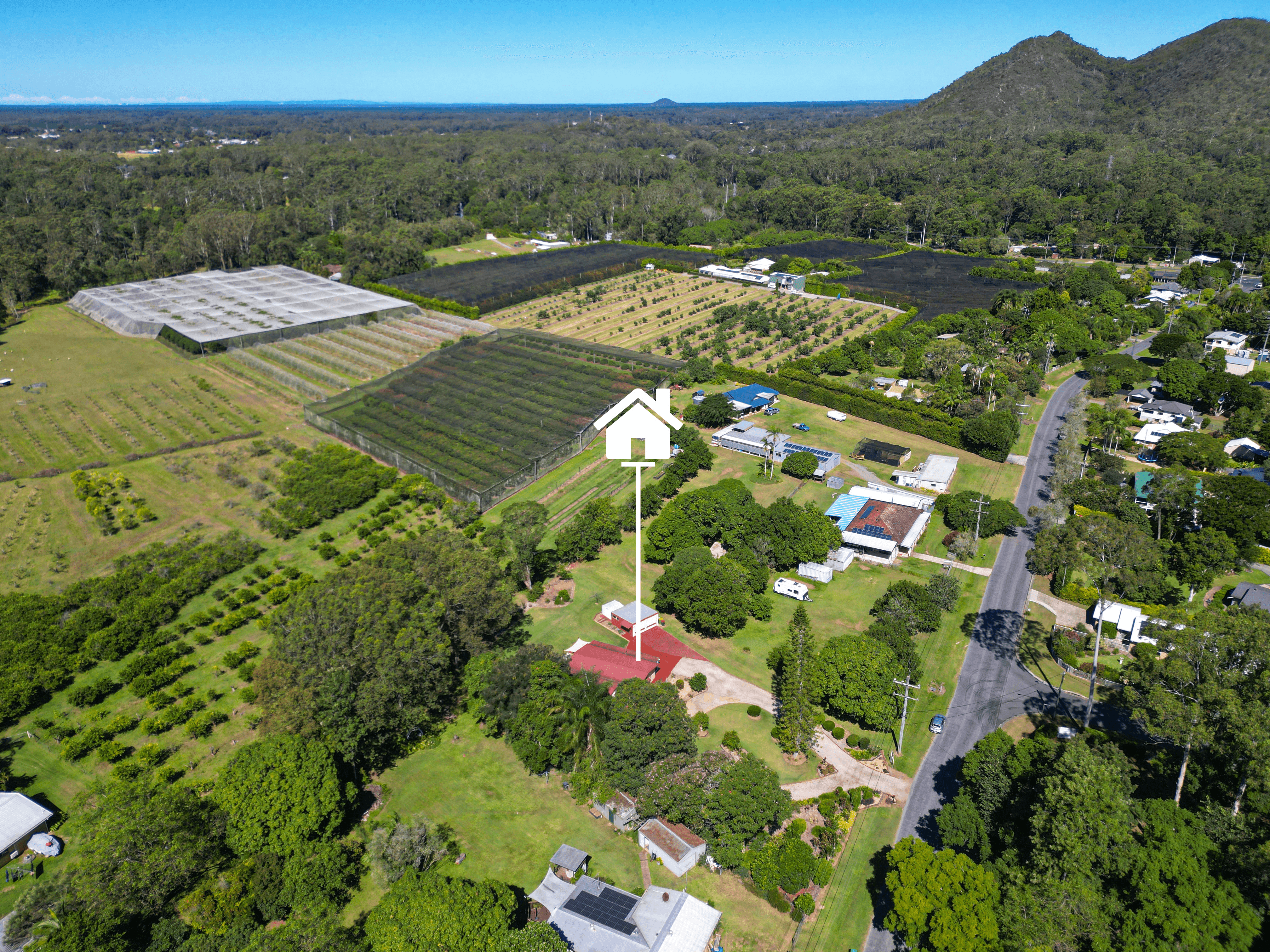 52 Alfs Pinch Road, BEERWAH, QLD 4519