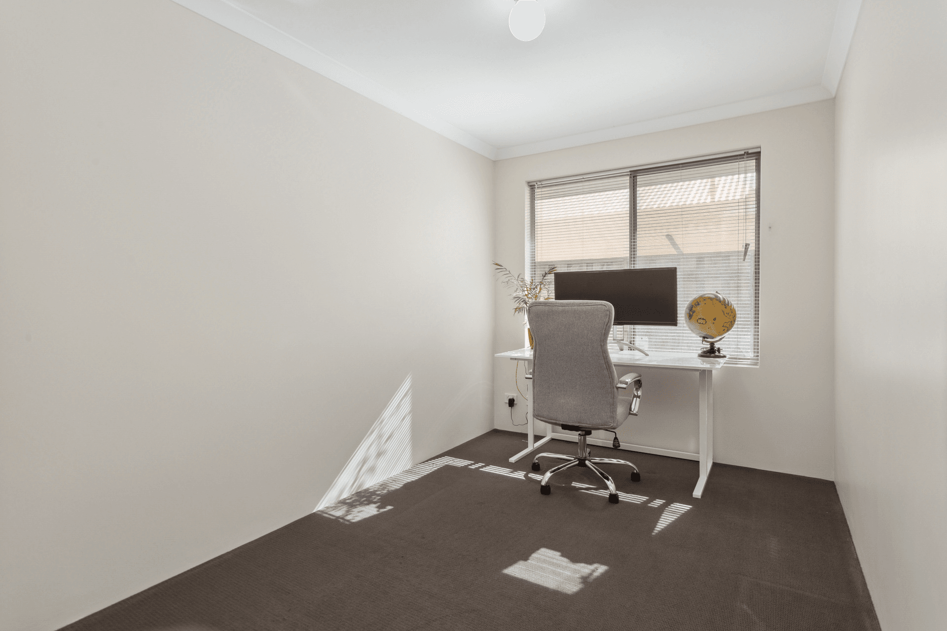 5 Grassdale Parkway, Ellenbrook, WA 6069