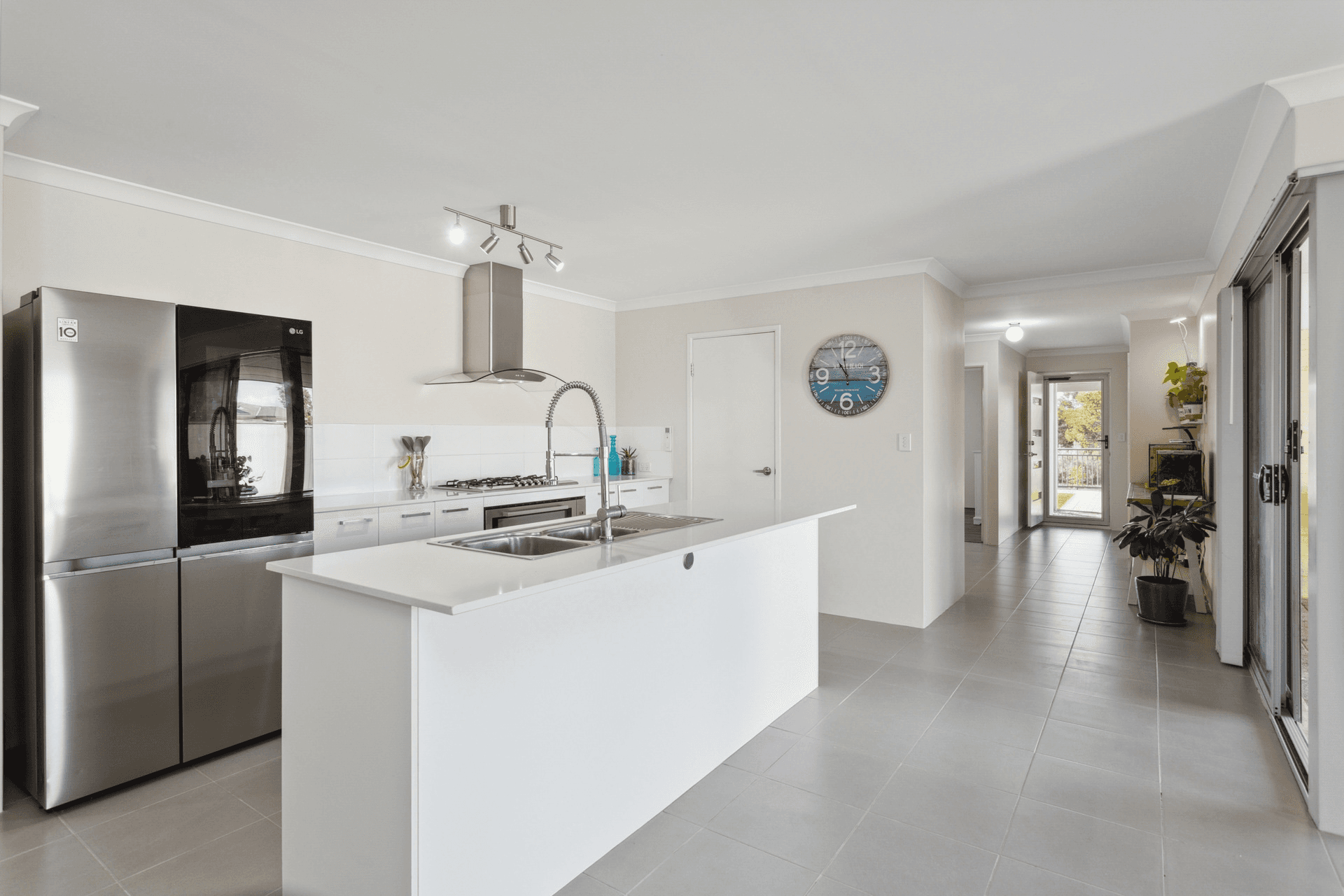 5 Grassdale Parkway, Ellenbrook, WA 6069