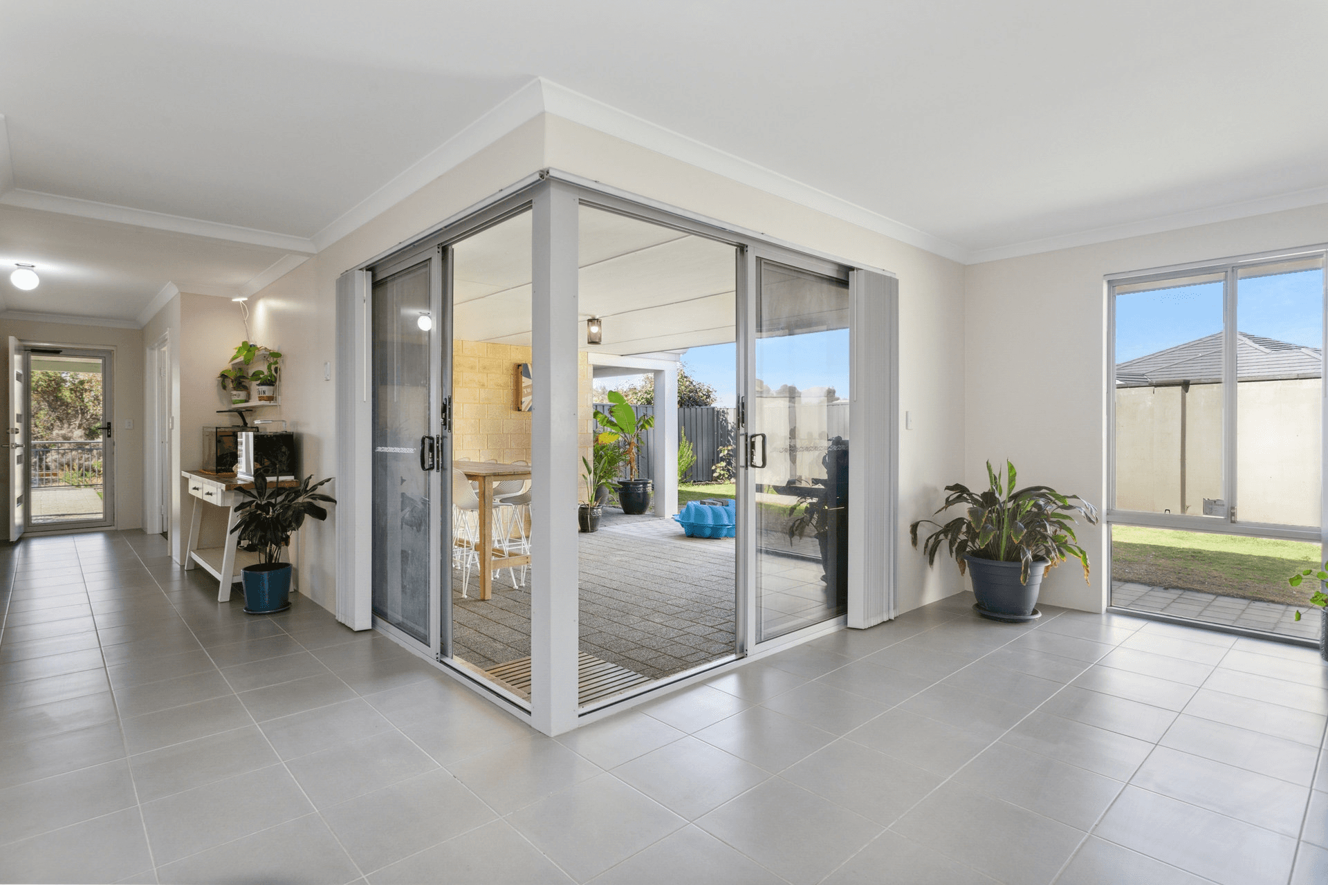 5 Grassdale Parkway, Ellenbrook, WA 6069