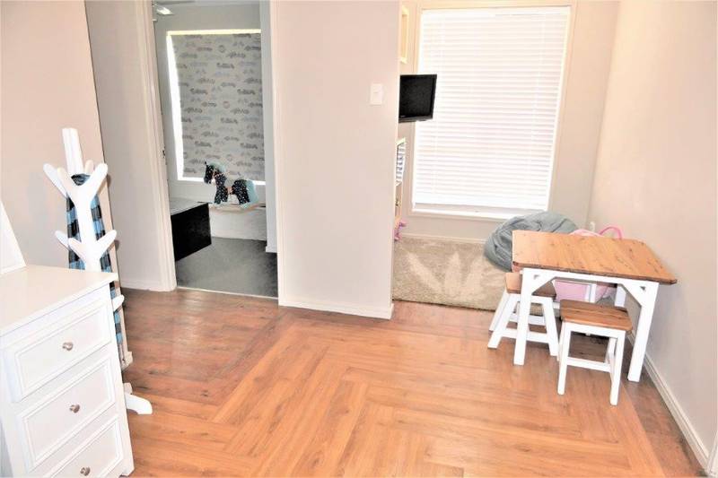 16 Brightwood Place, FERNVALE, QLD 4306