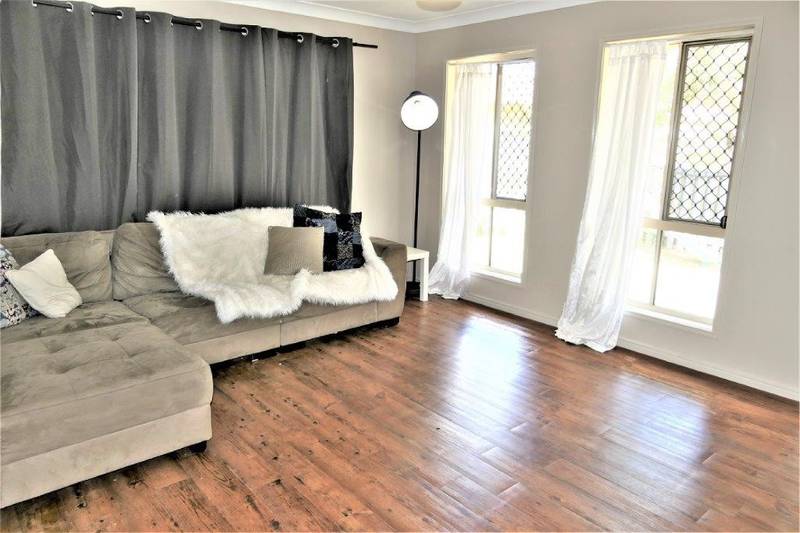 16 Brightwood Place, FERNVALE, QLD 4306