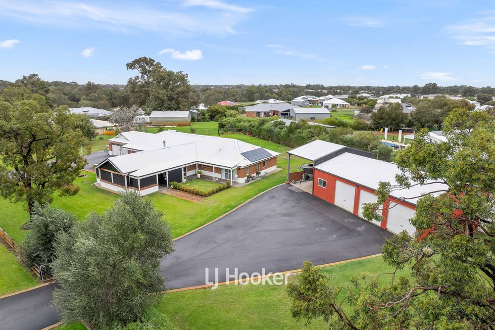 12 Craigie Drive, Roelands, WA 6226