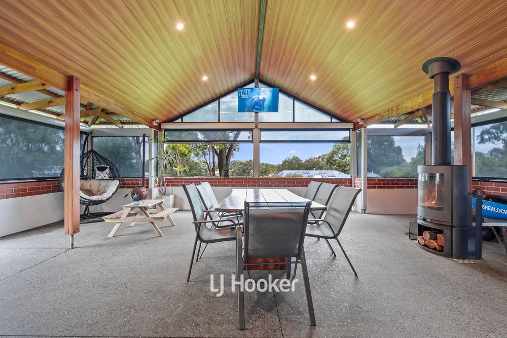 12 Craigie Drive, Roelands, WA 6226