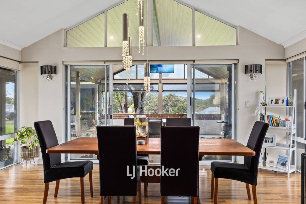 12 Craigie Drive, Roelands, WA 6226
