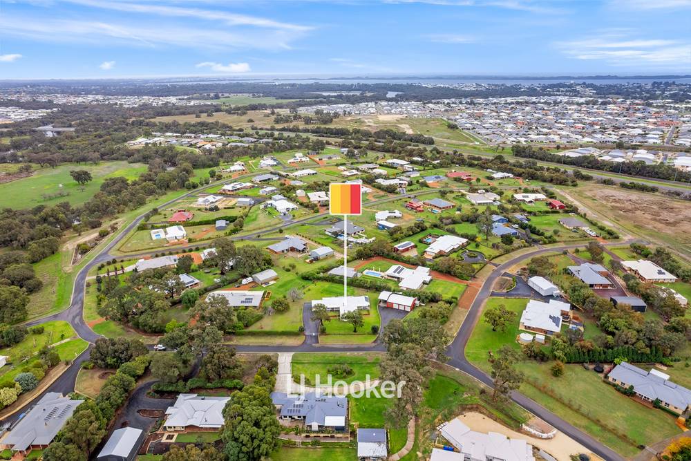 12 Craigie Drive, Roelands, WA 6226