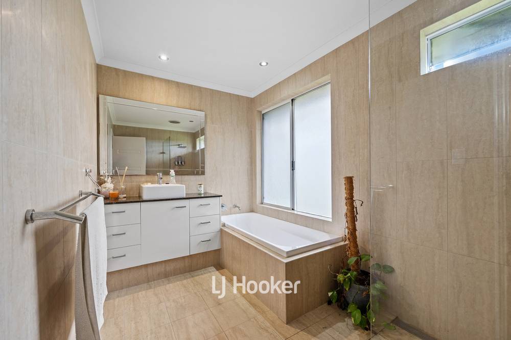 12 Craigie Drive, Roelands, WA 6226