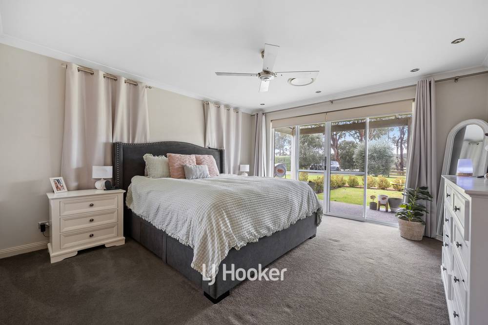 12 Craigie Drive, Roelands, WA 6226