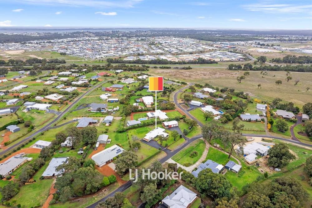 12 Craigie Drive, Roelands, WA 6226