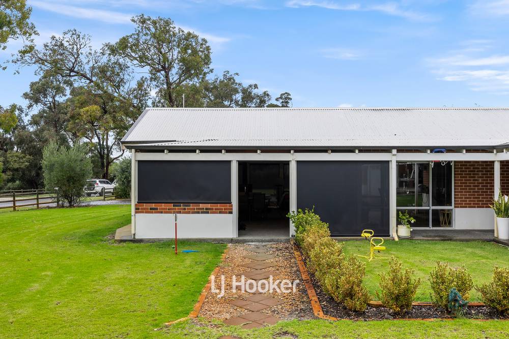 12 Craigie Drive, Roelands, WA 6226