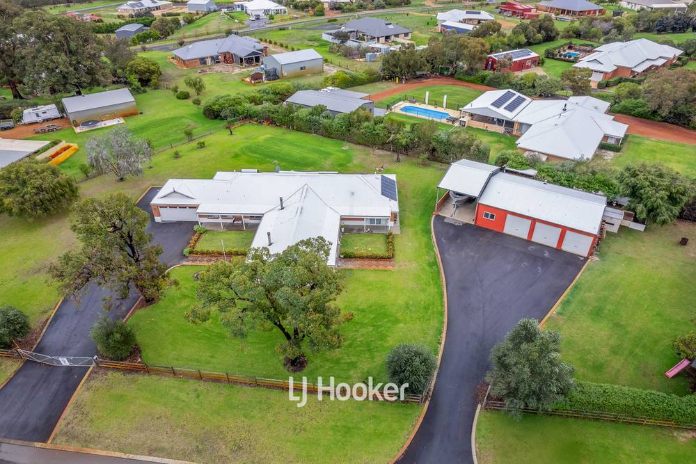 12 Craigie Drive, Roelands, WA 6226