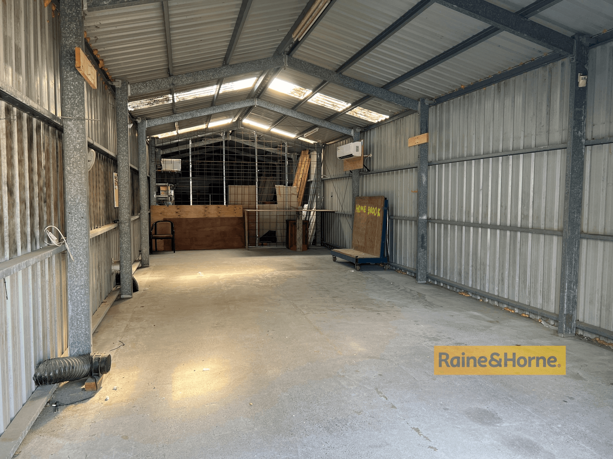 Shed 1/233 Ocean View Road, ETTALONG BEACH, NSW 2257